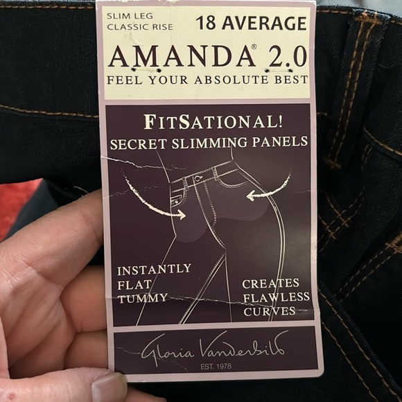 New with tags Gloria Vanderbilt dark denim jeans - Picture 2 of 5